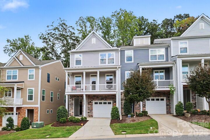 Property Photo: 10307 Glenmere Creek Circle NC 28262
