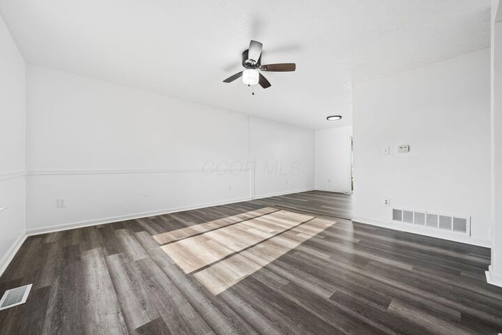 Property Photo: 1273 Winesap Drive OH 43204