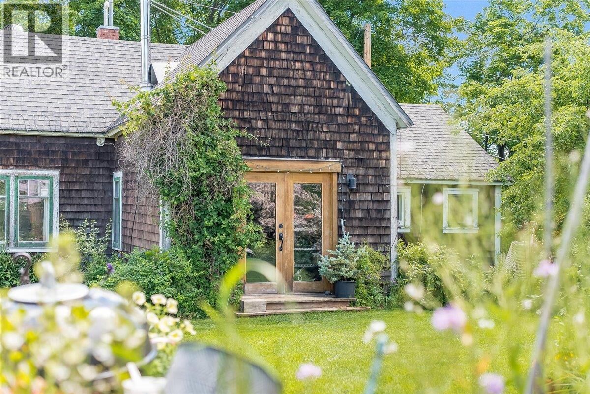 Property Photo:  2433 First Avenue  BC V0G 1Y0 