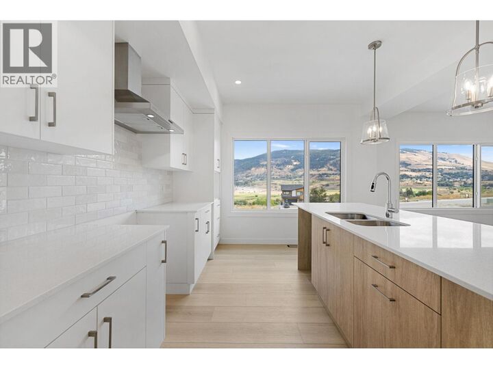 Property Photo:  434 Arrowleaf Rise  BC V1B 2M4 