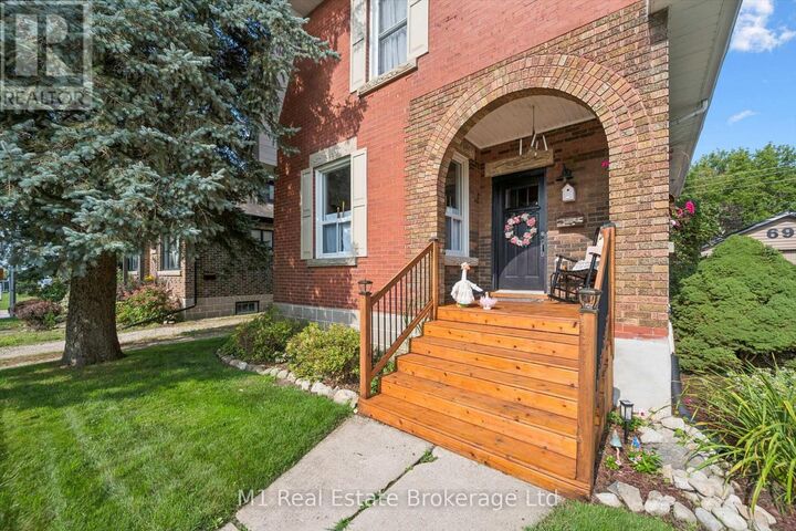Property Photo: 691 St Andrew Street West ON N1M 1P7