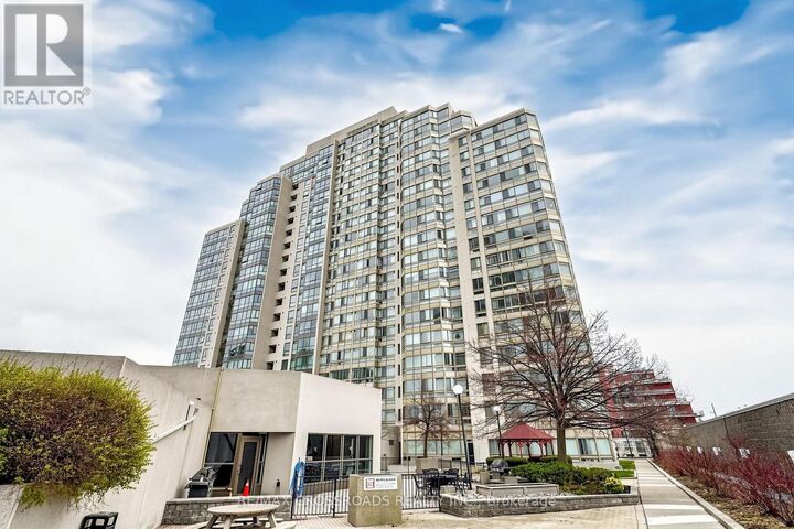 Property Photo:  3233 Eglinton Avenue East 511  ON M1J 3N6 