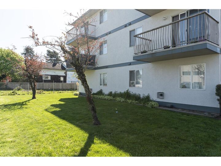 Property Photo:  46160 Princess Avenue 17  BC V2P 2A7 