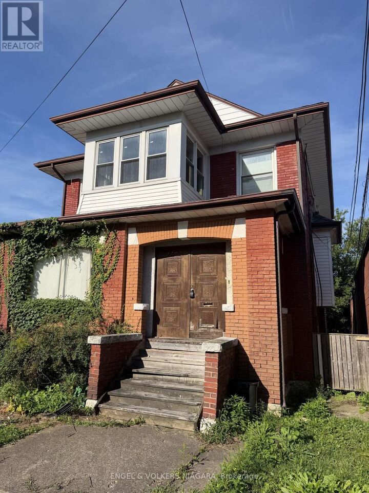 Property Photo: 4689 West Crysler Avenue ON L2E 3V7