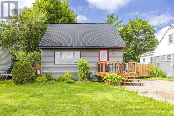 Property Photo:  83 Weldon Ave  ON P6B 3C5 