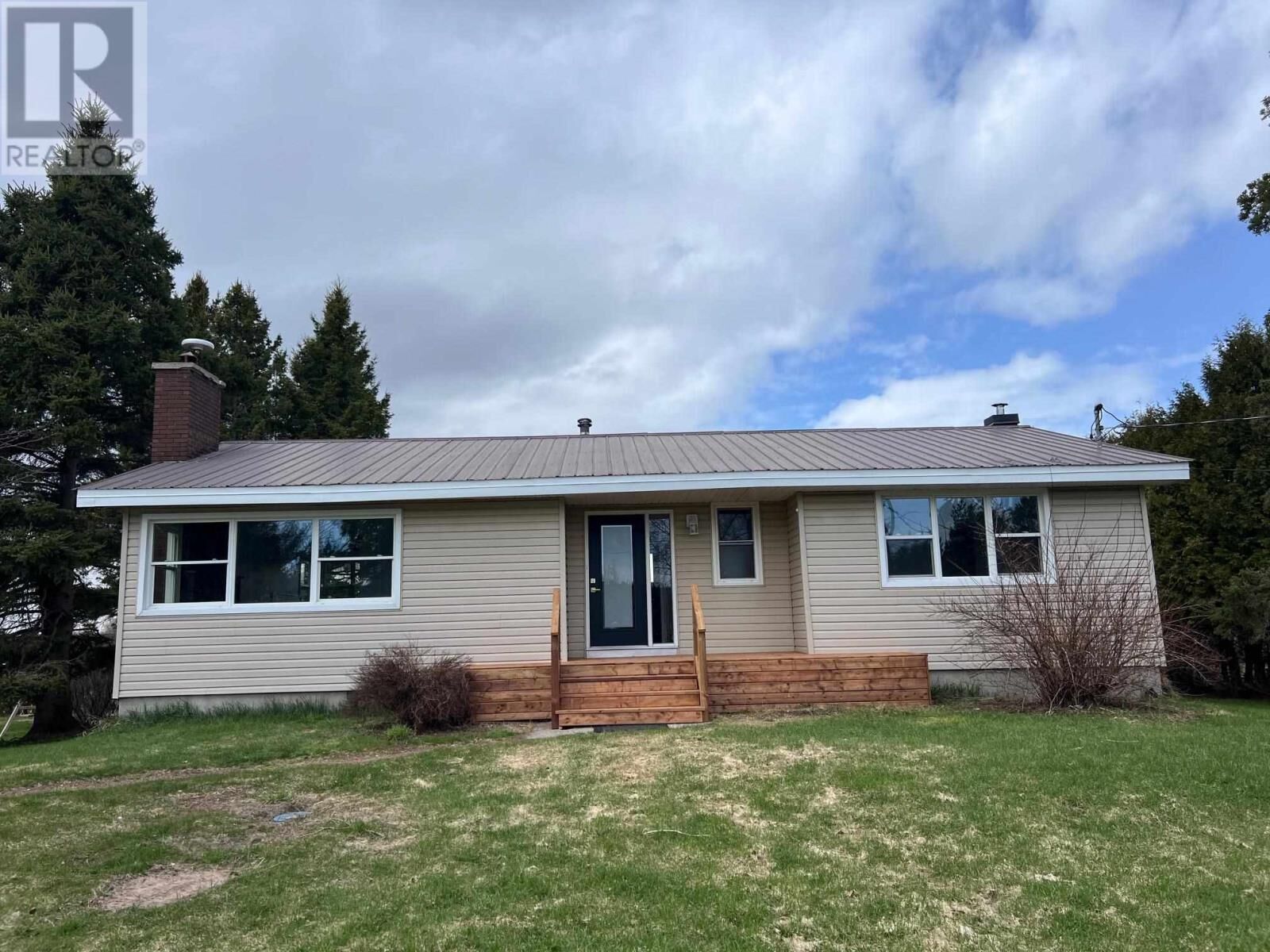 Property Photo:  826 I Line Rd  ON P0R 1J0 