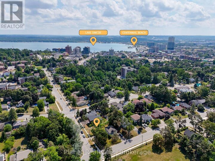 Property Photo:  170 Berczy Street  ON L4M 2H2 