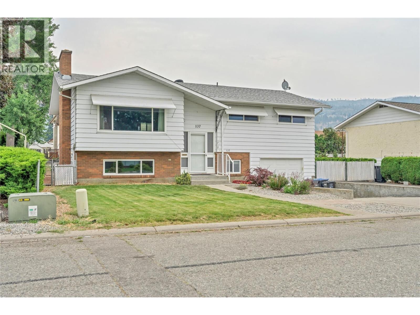 Property Photo:  137 Murray Drive  BC V2A 6W7 