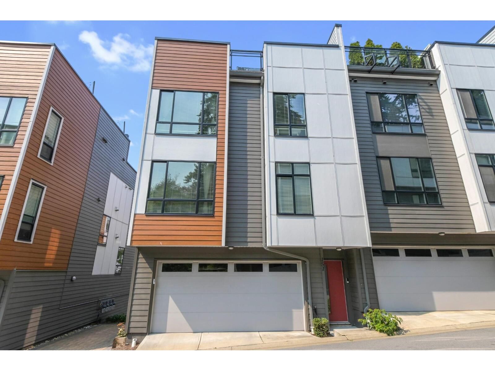 Property Photo:  16433 19 Avenue 151  BC V4A 9M5 