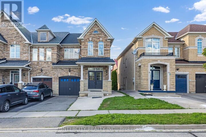 Property Photo:  50 Royal Vista Road  ON L6Y 0N5 