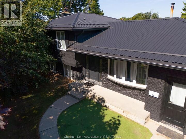 Property Photo:  94 Ottawa Drive  ON N7L 2J6 