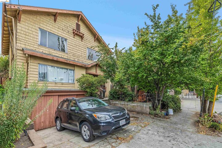 Property Photo:  6502 Dana Street  CA 94609 