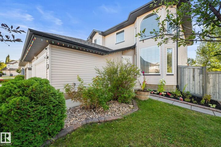 Property Photo:  4532 210 Street NW  AB T6M 0G5 