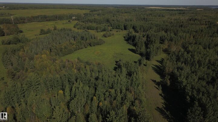 Property Photo:  Twp Rd 542 & Rge Rd 40  AB T0E 1H0 
