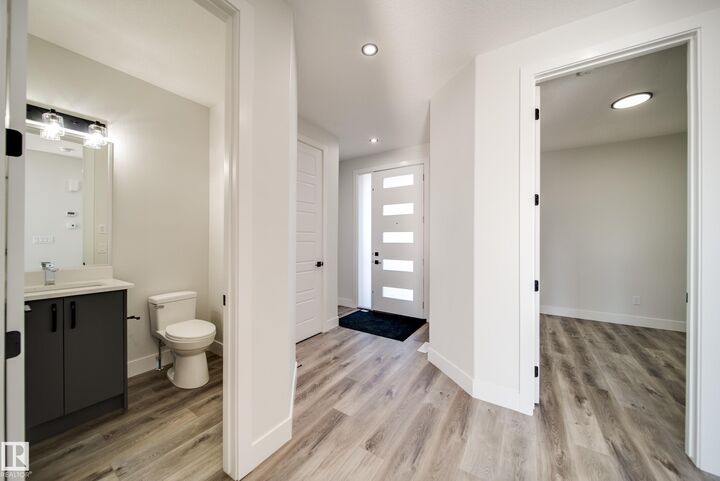 Property Photo:  8515 183 Avenue NW  AB T5Z 0X5 