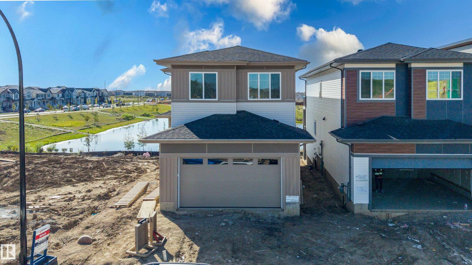 Property Photo:  220 21 Street SW  AB T6X 3C9 