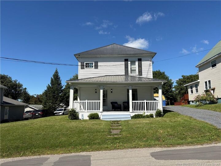 Property Photo:  25 Hillcrest Avenue  NB E7P 1M7 