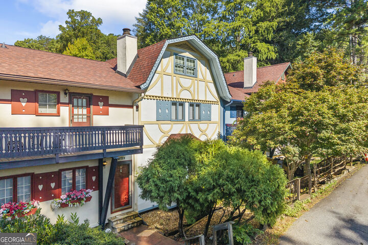Property Photo:  71 White Strasse F  GA 30545 