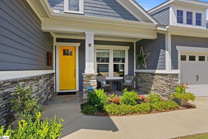 Property Photo: 202 Durness Drive SC 29681