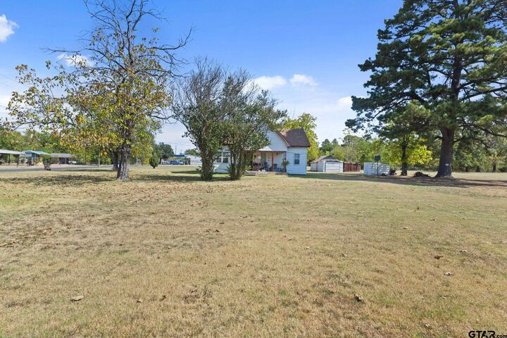 Property Photo:  399 E Quitman Street  TX 75410 