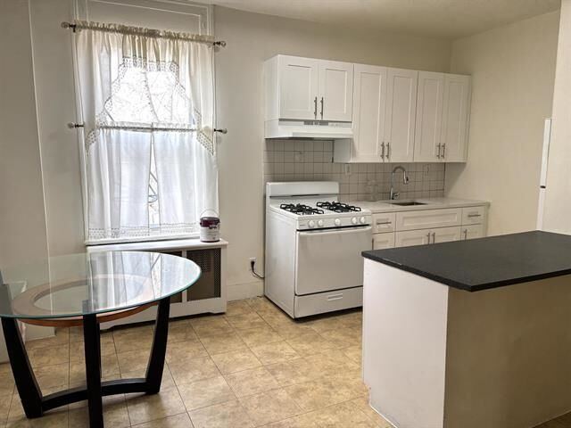Property Photo: 589 Palisade Ave 2 NJ 07307