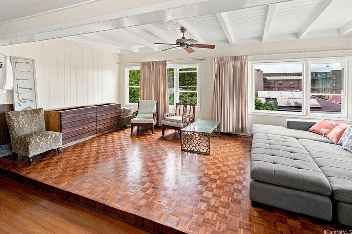 Property Photo: 654 D Walea Place D HI 96817