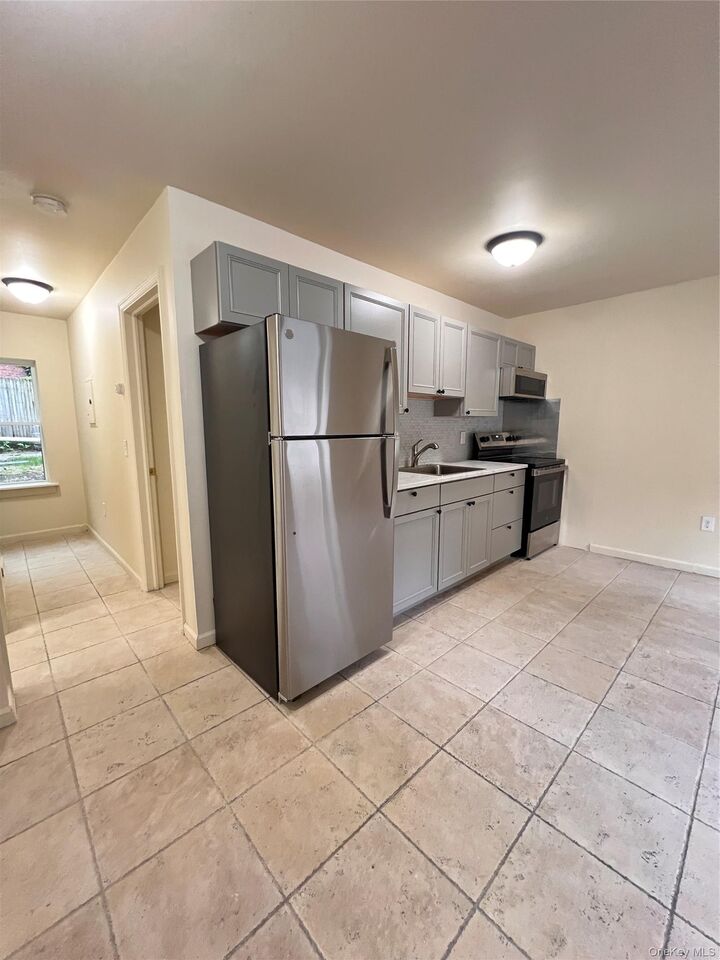 Property Photo:  101 Washington Street 1  NY 12550 