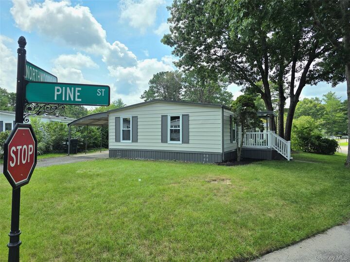 Property Photo:  525 Riverleigh Avenue 221  NY 11901 