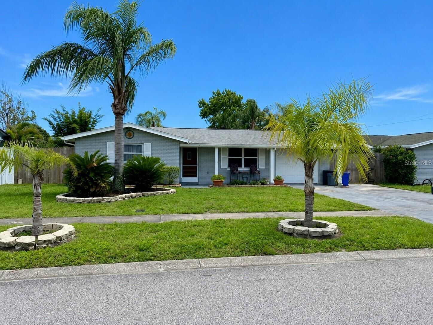 Property Photo:  5144 Chime Way  FL 34690 