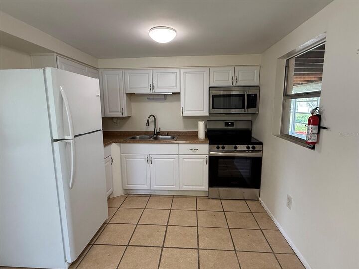 Property Photo:  5405 Riverside Drive  FL 33982 