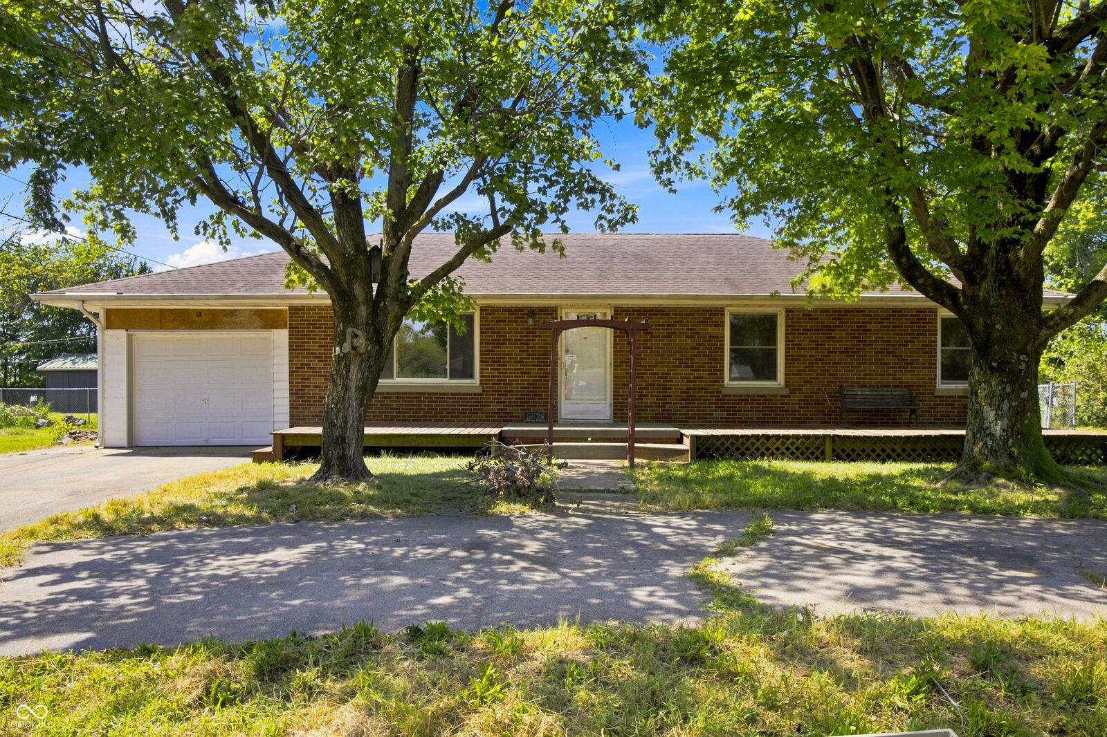 Property Photo: 5628 Denois Street IN 47201