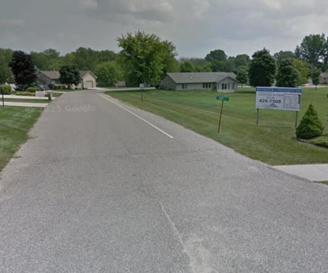 Property Photo:  621 Kemp Court  MI 48624 