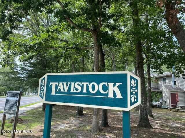 Property Photo:  24 Red Oak Lane  NJ 08087 
