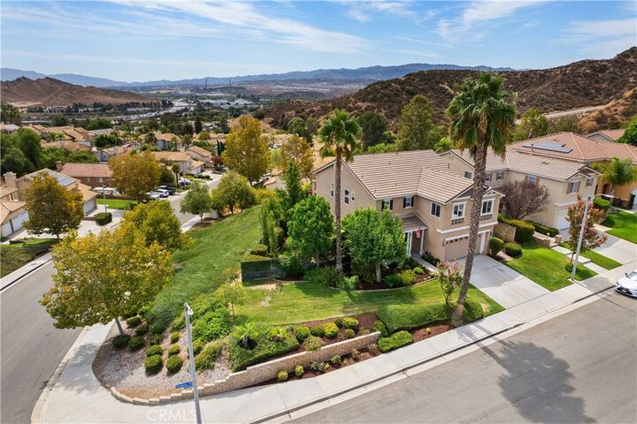 Property Photo: 29944 Shadow Place CA 91384