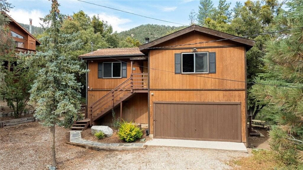 Property Photo: 1601 Bernina CA 93222
