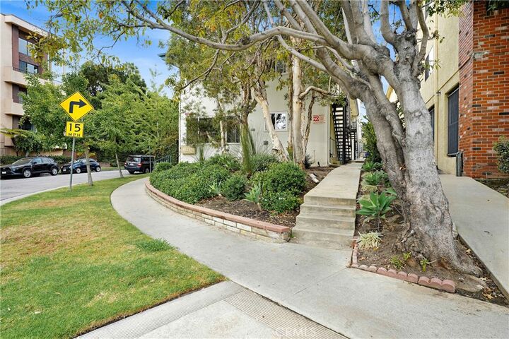 Property Photo:  1975 S Beverly Glen  CA 90025 