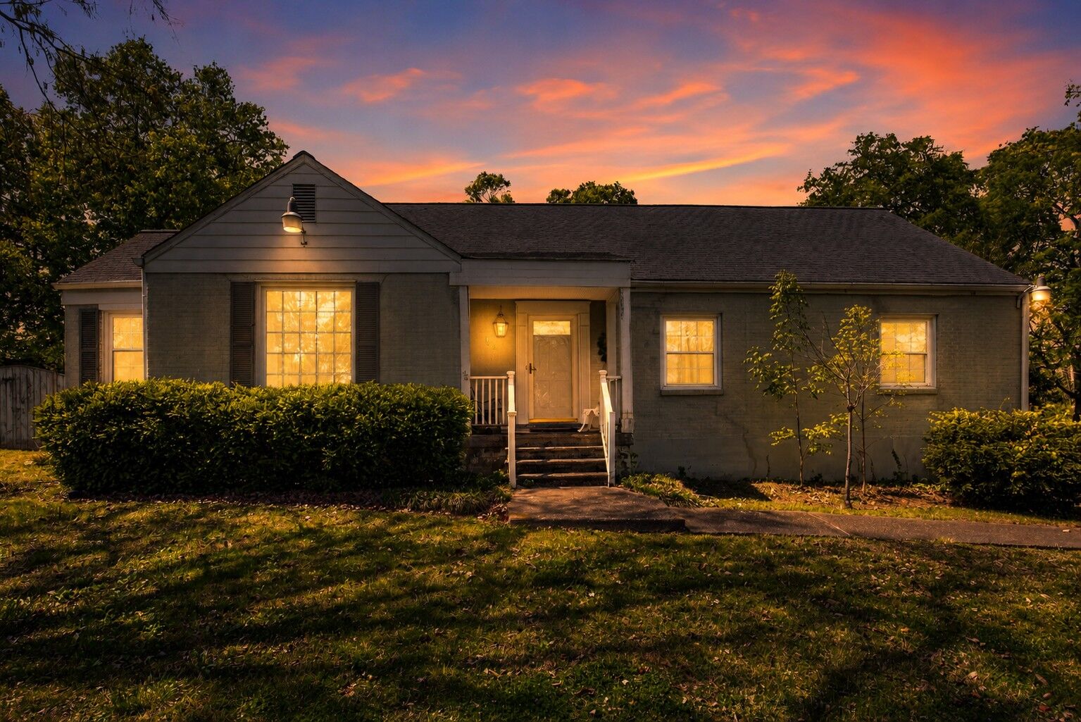 Property Photo: 118 S Graycroft Ave TN 37115