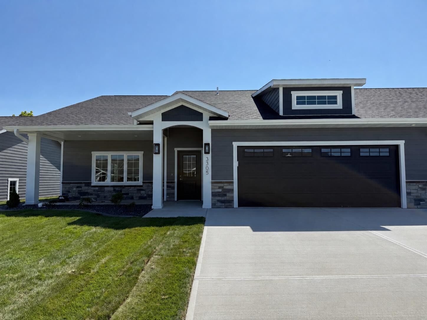 Property Photo:  3305 Stonebrook Ln  NE 68701 