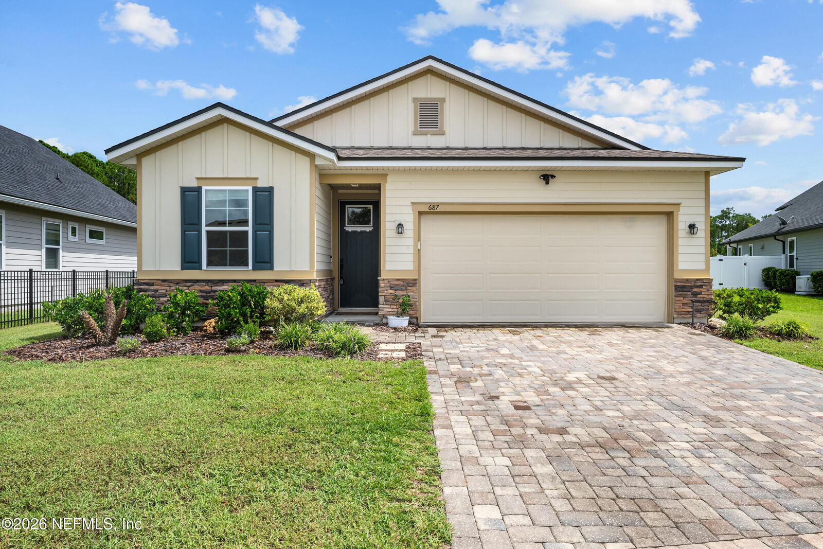 Property Photo: 687 Sandstone Drive FL 32086