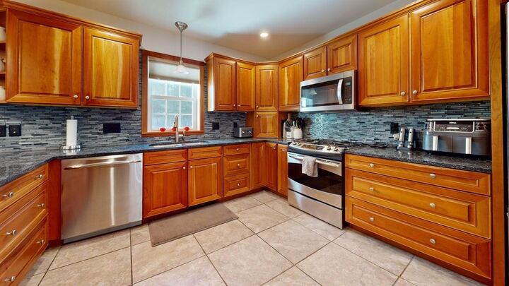 Property Photo:  25 Hidden Oaks Drive  VT 05446 