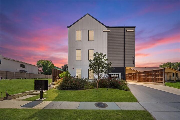 Property Photo:  2166 Lovedale Avenue 102  TX 75235 
