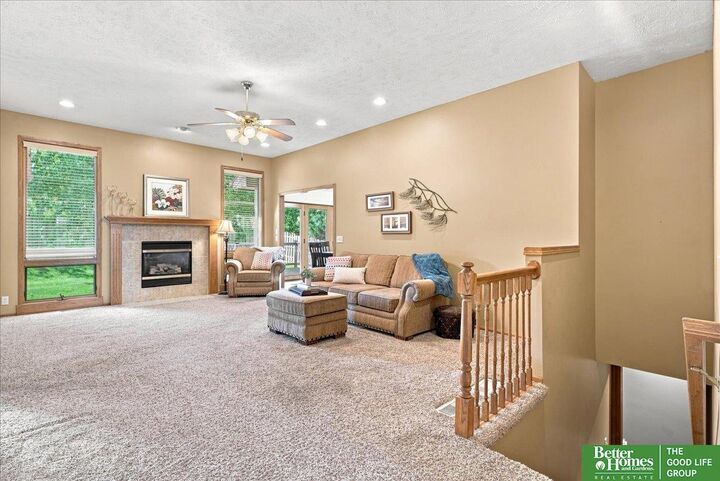 Property Photo:  4114 N 210 Street  NE 68022 