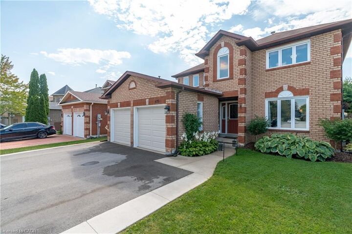 Property Photo: 475 Saginaw Parkway ON N1T 1M6