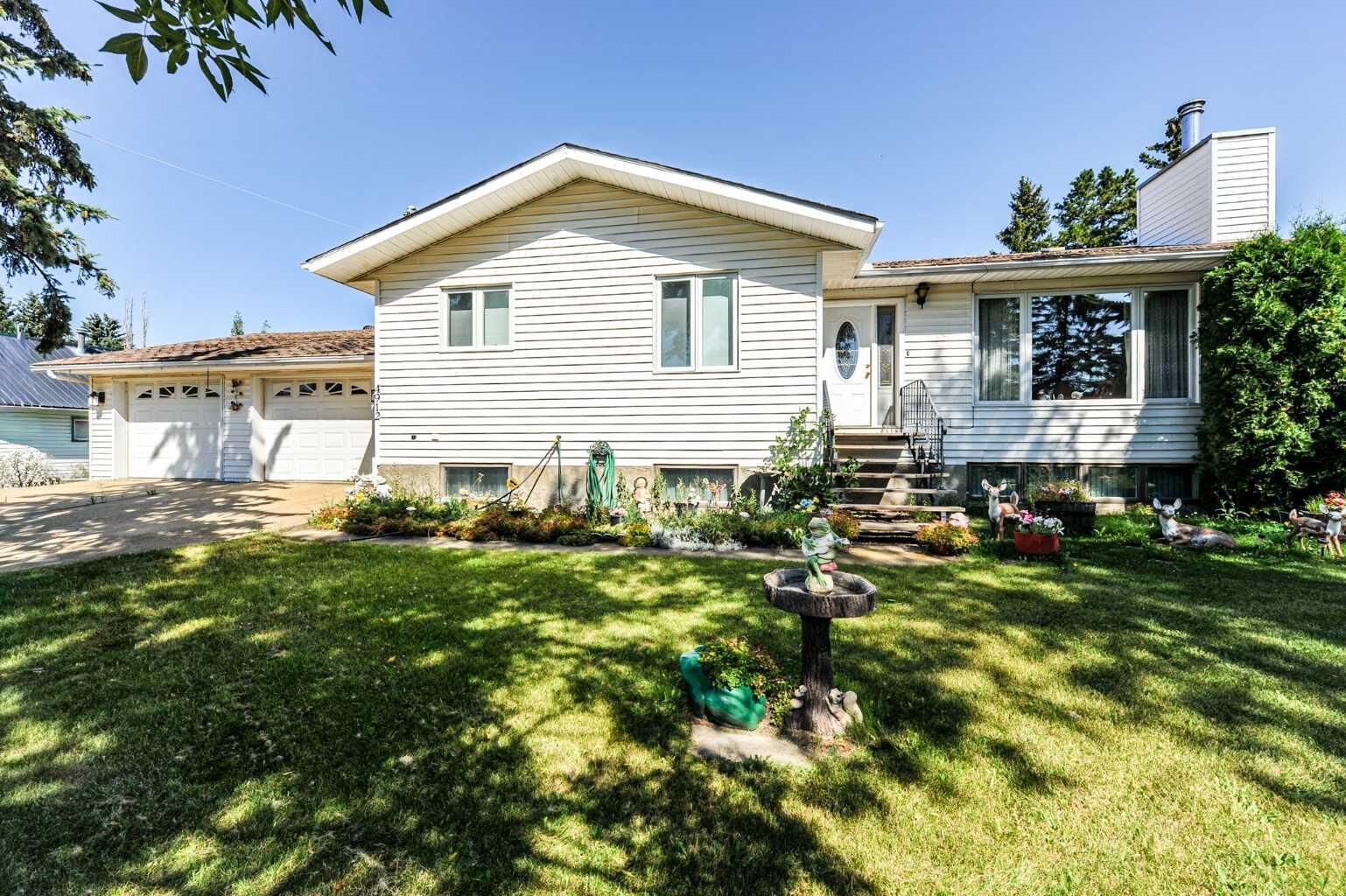 Property Photo:  4912 56 Avenue  AB T4V 4A0 