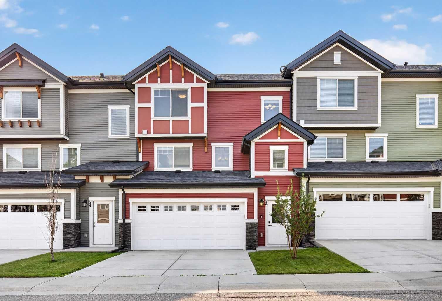 Property Photo:  26 Nolan Hill Heights NW  AB T3R 0E2 