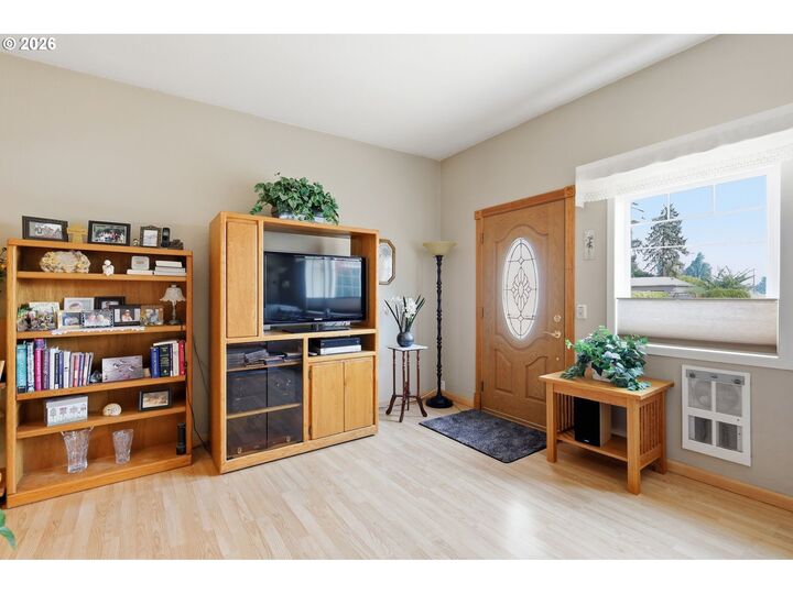 Property Photo:  2378 19th St  OR 97477 