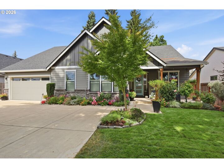 Property Photo:  2575 Crescent Ave  OR 97408 