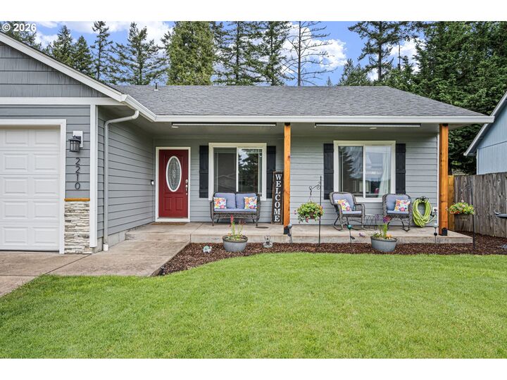 Property Photo: 2210 Wilson Ave OR 97424