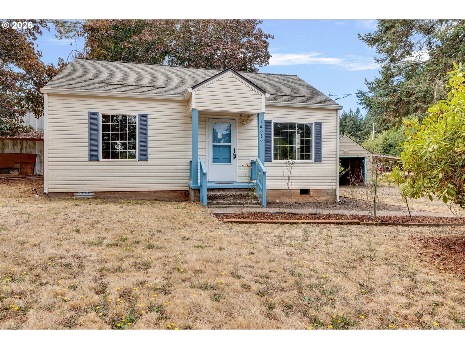 Property Photo:  16080 S Leland Rd  OR 97004 