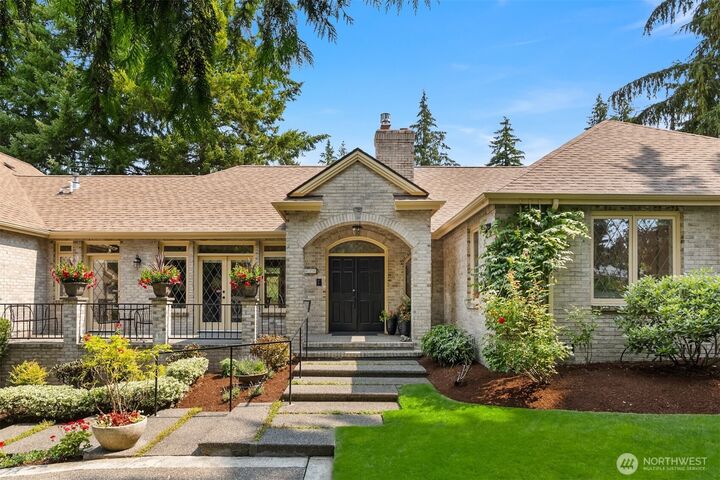 Property Photo:  2420  Greenhaven Place NW  WA 98312 
